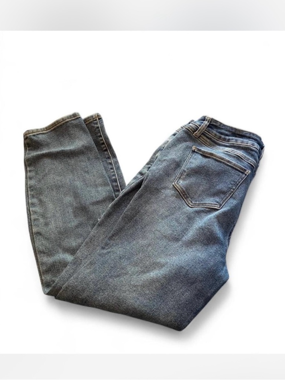 Women’s Straight Jeans in Washed Blue